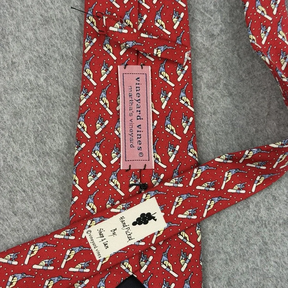 Vineyard Vines Boys Silk Tie Red Snowboarder Novelty Made USA 48x3